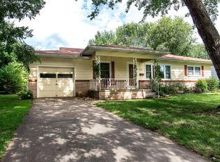 1716 S Wedgewood Ave, Springfield, MO 65807