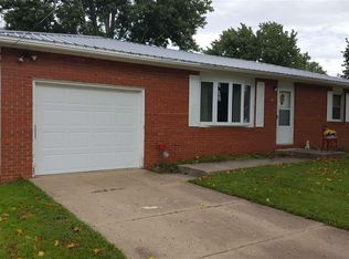 203 S Walnut St, Elmwood, IL