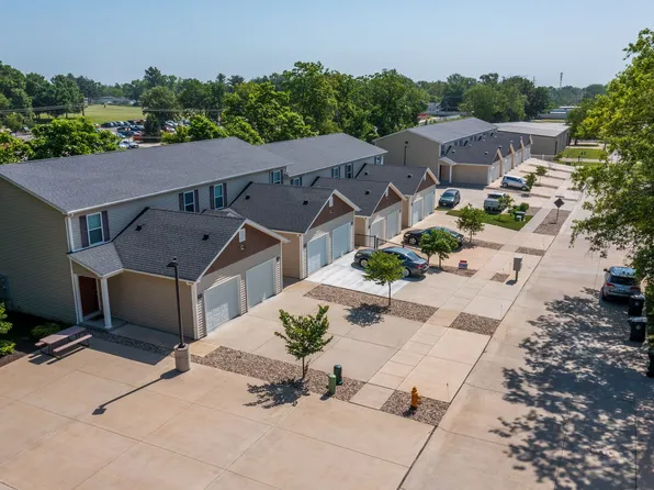 Parkside Rows | O'Fallon, 125-159 Joseph St #137, Ofallon, MO 63366