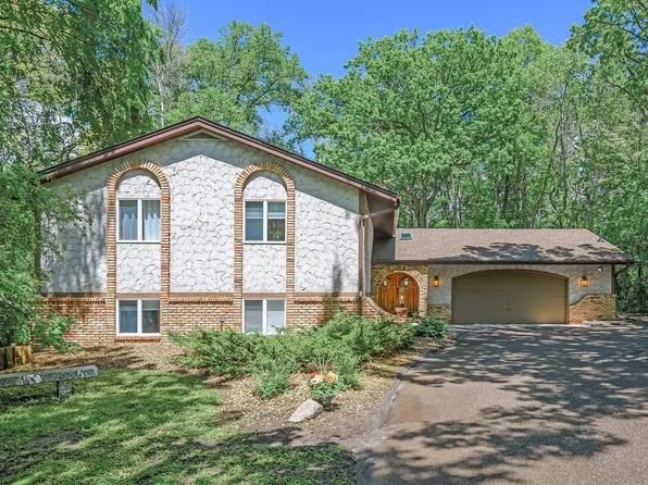 12404 12th Ave N, Plymouth, MN 55441