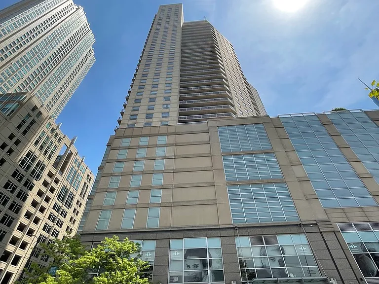 545 N Dearborn St #2008 — Photo 26