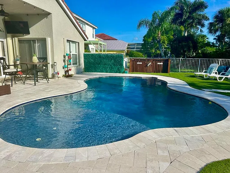 15072 Corby Ct — Photo 16