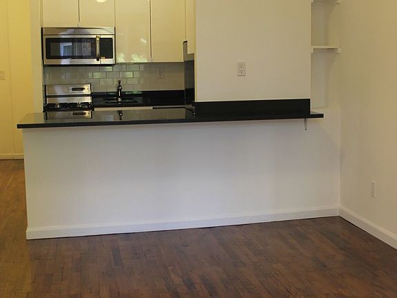 4th image of 310 E 71st St APT 5D