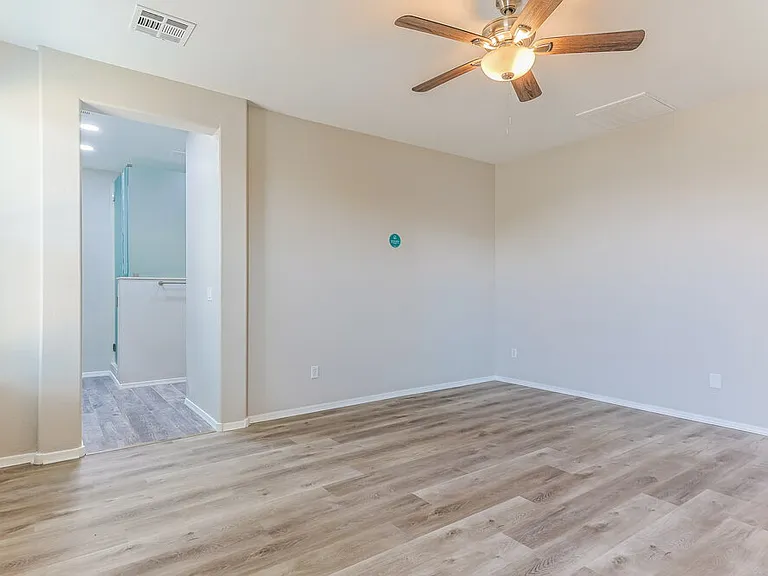 46186 W Holly Dr — Photo 10
