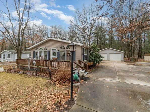 3120 Lake Of The Pines Dr, Lake, MI 48632