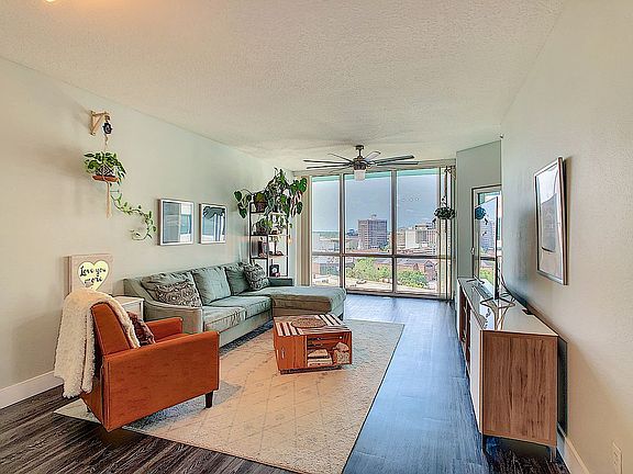 4th image of 322 E Central Blvd Unit 1604