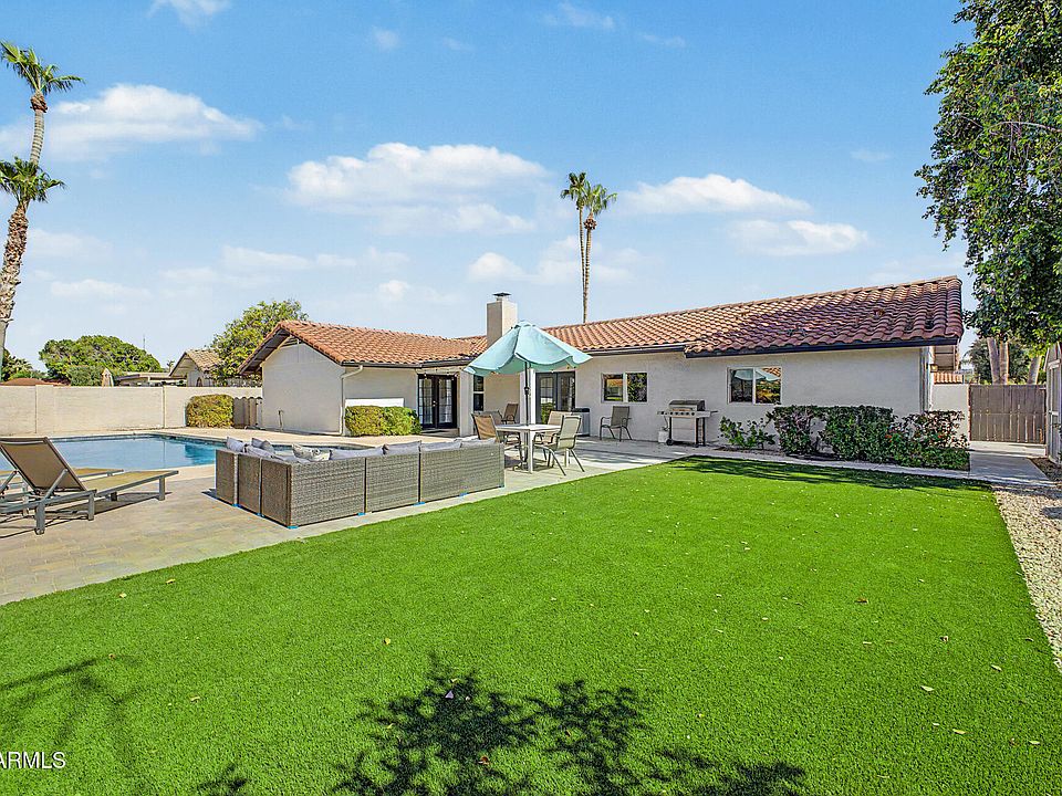 1st image of 314 E MARCONI Avenue