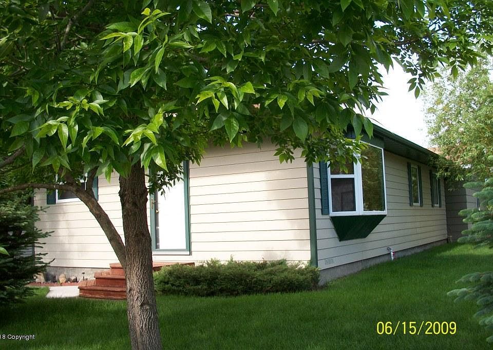 2nd image of 815 Beech St