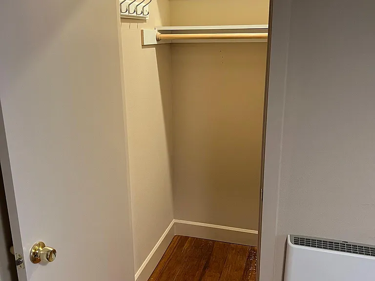 2332 Minor Ave E #8 — Photo 18