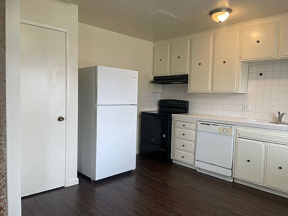 4th image of 4253 N Bengston Ave #852