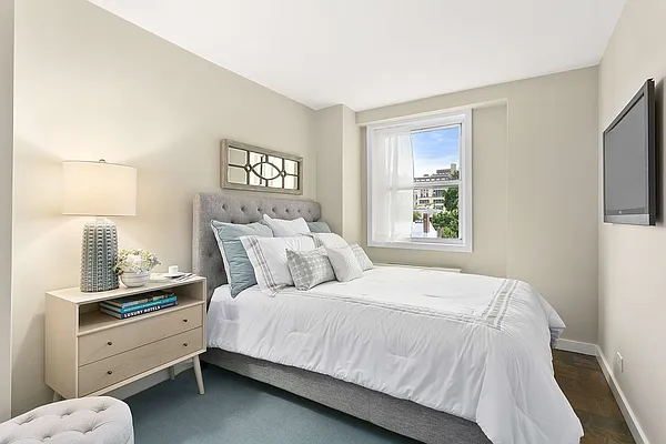 Sold by Compass | media 35