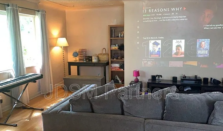 1545 N Jackson St — Photo 14