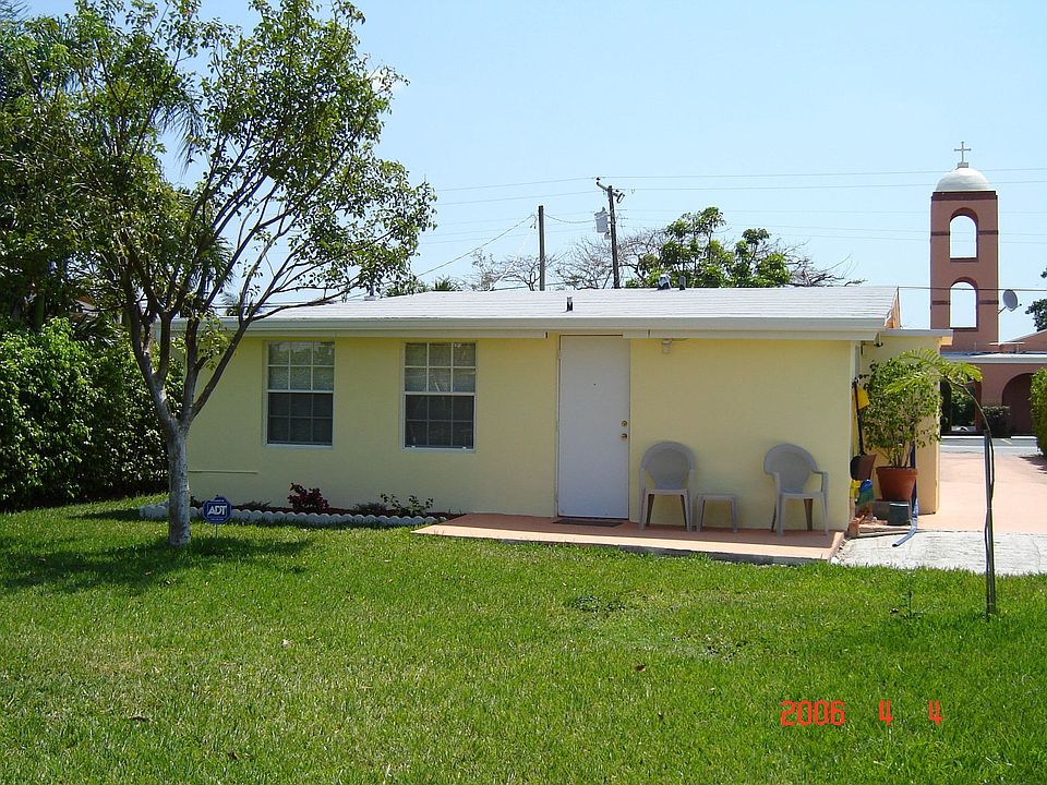 2nd image of 6551 SW 33rd St