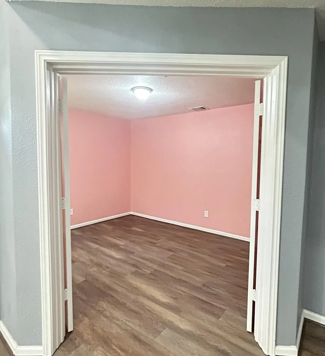 4 bed, 3.0 bath, 2054 sqft, $2,300 — Photo 3