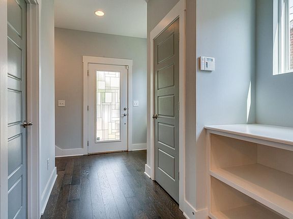 4th image of 808 N 6th St