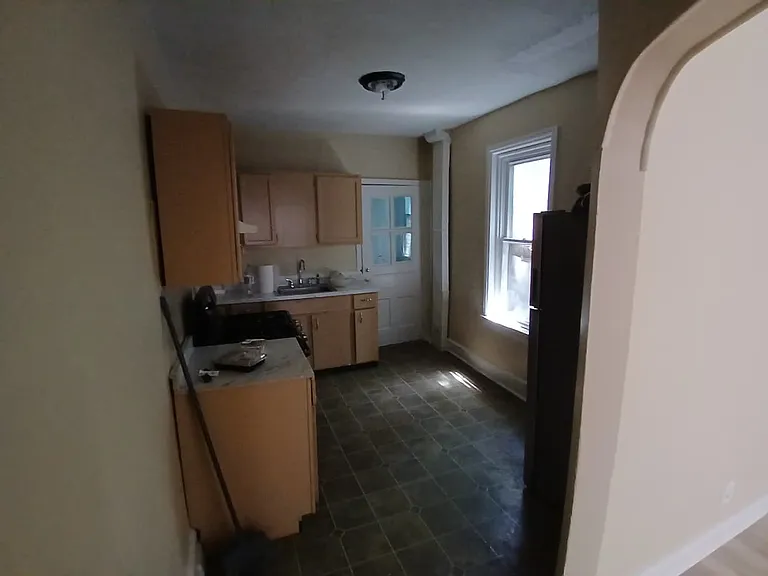 1117 Pleasant St — Photo 21