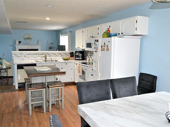4th image of 7022 Lesta Ct