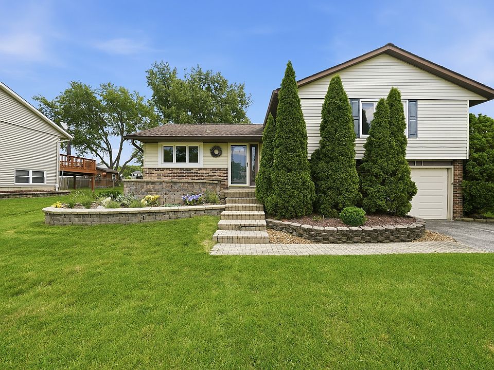 1st image of 20823 S Acorn Ridge Dr