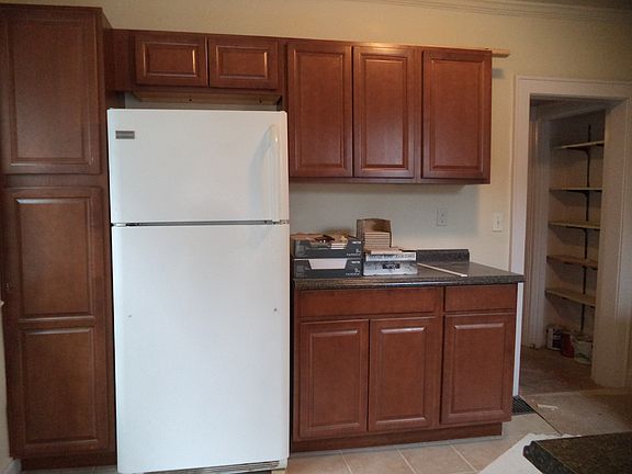 4th image of 48-50 W Longview Ave