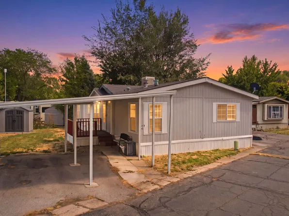 29 Grover St, Layton, UT 84041