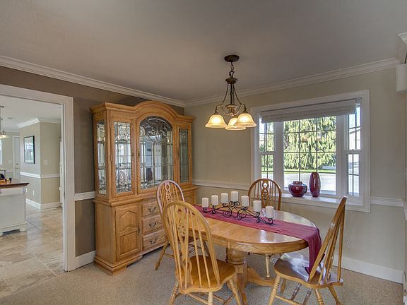 3rd image of 2813 Debord Dr