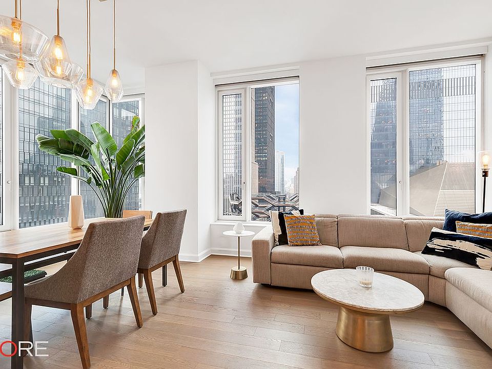 1st image of 530 W 30th St APT 20A