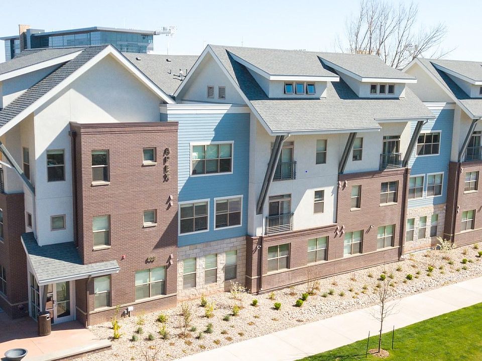 2nd image of 808 W Prospect Rd APT 208