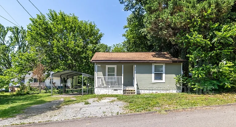 1715 Fay St — Photo 2
