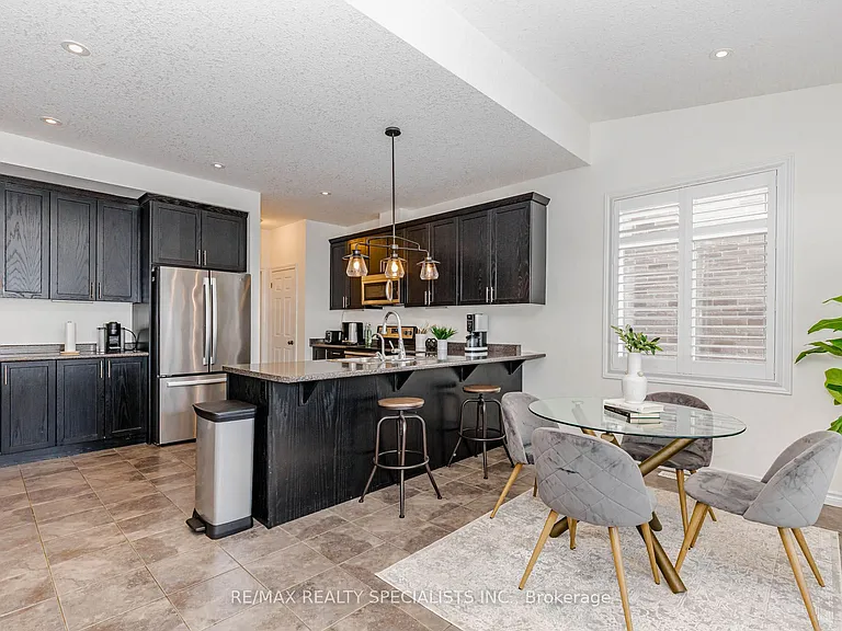 117 Norma Cres #MAIN UPPER — Photo 13