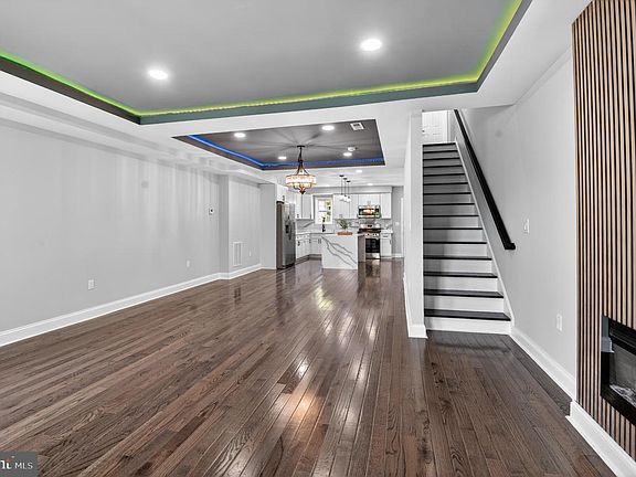5th image of 2888 W Garrison Ave