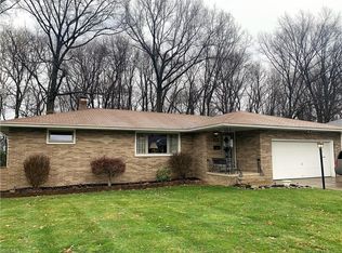 857 E Dartmoor Ave, Seven Hills, OH