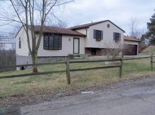 56636 Overlook Ct, Bellaire, OH 43906