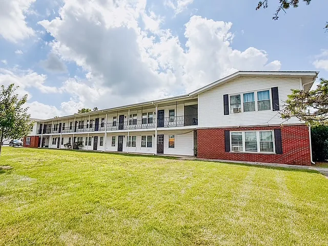 575 Berry Ave #2