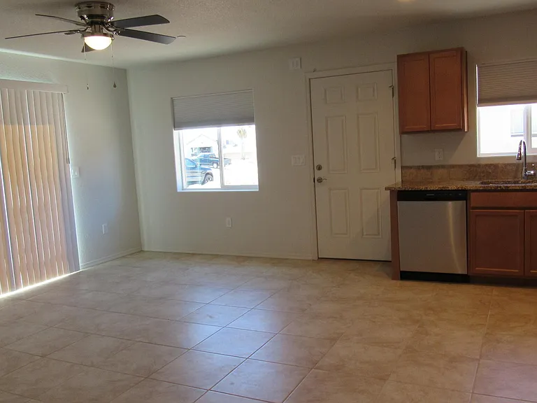2495 Palisades Dr #B-102 — Photo 7