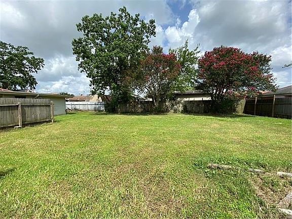 4th image of 2312 Riverland Dr