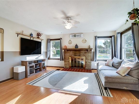 5th image of 1145 Kemper Ave