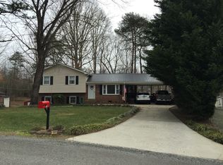 233 Gilda Dr, Mount Airy, NC 27030