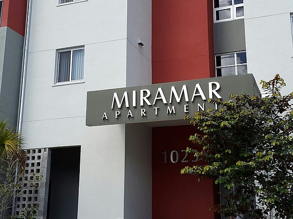 2nd image of 1023 SW 6th St APT 407