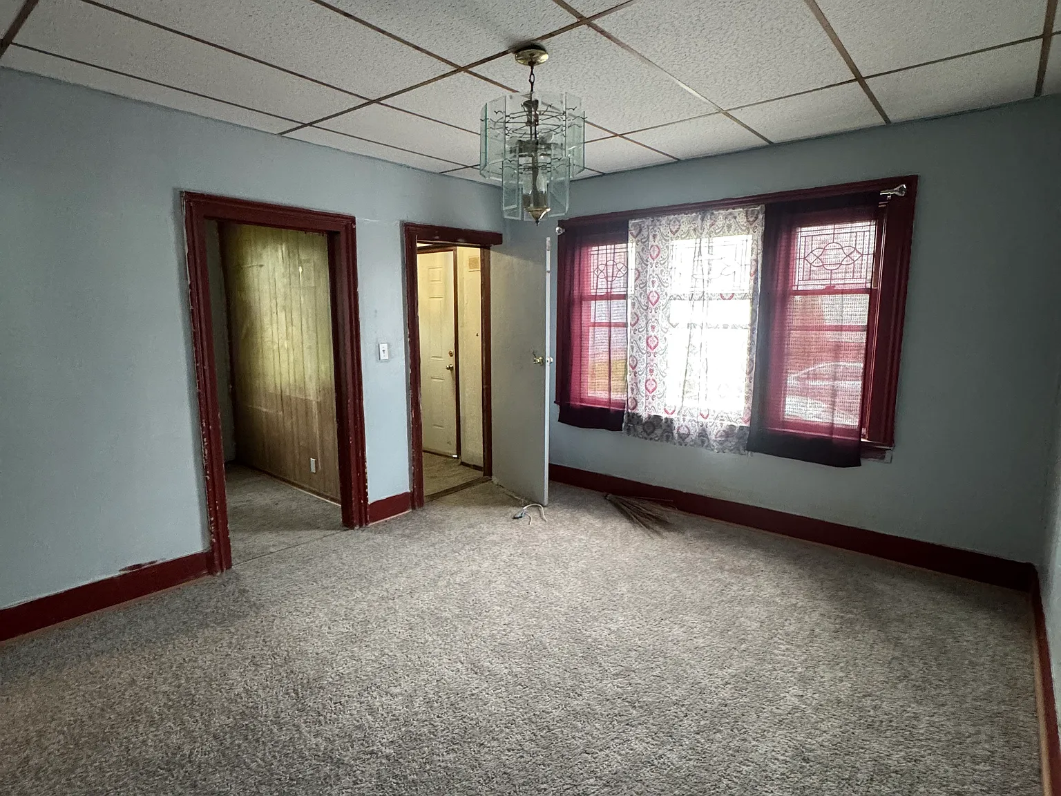 3 bed, $1,150 — Photo 2