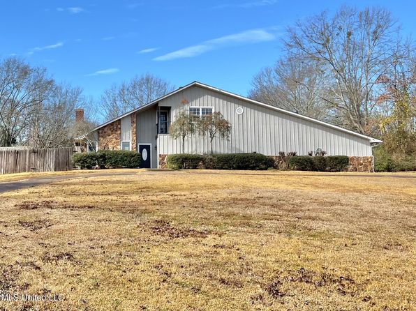 245 Kiowa Dr, Madison, MS 39110