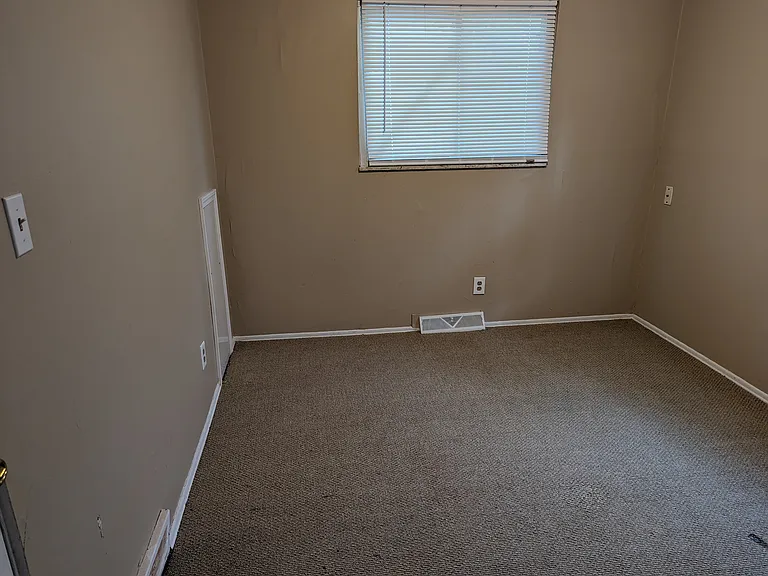 1237 Wyley Ave #1237 — Photo 5
