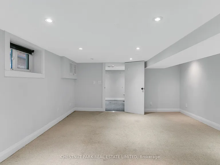 484 Merton St — Photo 36
