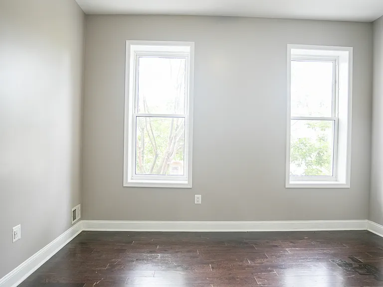 1733 E Oliver St — Photo 10