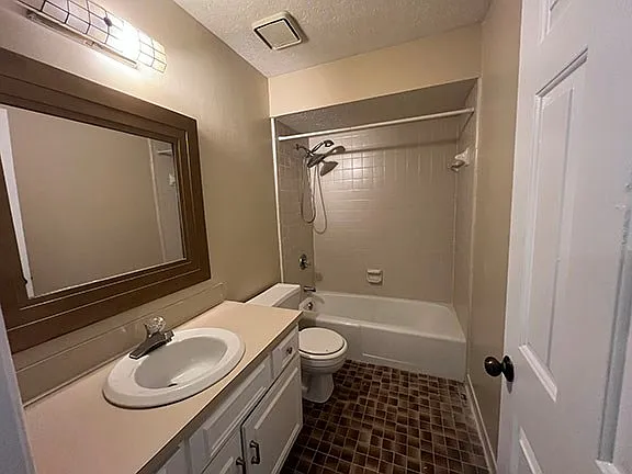 6336 Abbey Dr — Photo 7