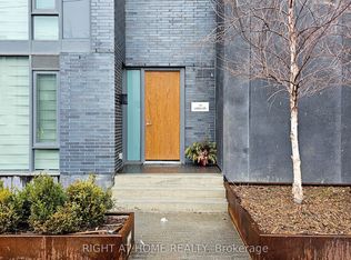 118 Varna Dr #101, Toronto, ON M6A2L9