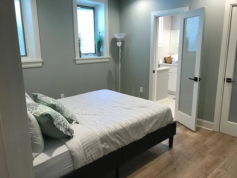 6306 Wisconsin Ave — Photo 33