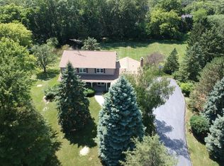 2919 Opengate Rd, Crystal Lake, IL 60012