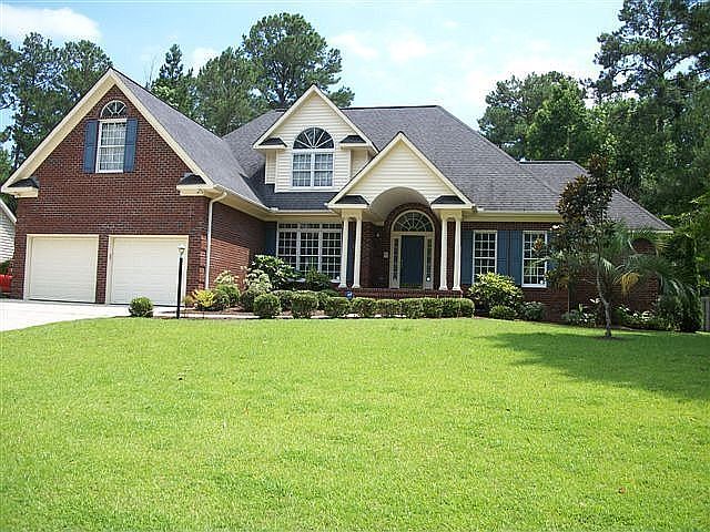 211 Drake Landing
