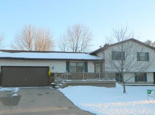 208 W Corry Ct, Mount Pleasant, IA 52641