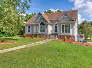 621 Park Forest Ln, Alabaster, AL 35007